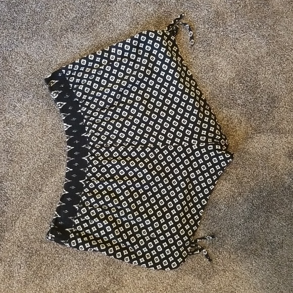 Black & White pattern shorts - Picture 2 of 5